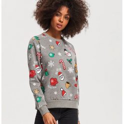 Bluza ze świątecznym motywem - Jasny szar. Bluzy marki DOMYOS. W wyprzedaży za 59.99 zł.