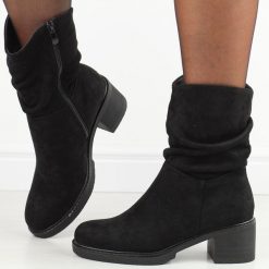 Czarne botki damskie na obcasie Potocki 51303. Czarne botki POTOCKI, bez wzorów, z materiału, eleganckie, z okrągłym noskiem, bez obcasa, na obcasie, bez zapięcia. W wyprzedaży za 186.15 zł.