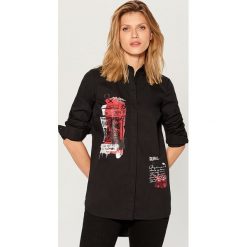 Koszula z nadrukami - Czarny. Koszule Mohito. W wyprzedaży za 59.99 zł.
