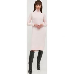 Max Mara Leisure sukienka wełniana kolor różowy mini prosta. Czerwone sukienki Max Mara Leisure, na co dzień, m, bez wzorów, z wełny, bez kołnierzyka, bez ramiączek, mini, proste. Za 1,229.90 zł.