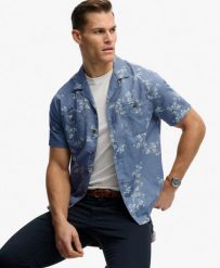 Superdry Krótki rękaw koszula plażowa z nadrukiem bawełna-len. Niebieskie koszule Superdry, xl, bez wzorów, z bawełny, bez kołnierzyka, bez ramiączek. Za 282.85 zł.
