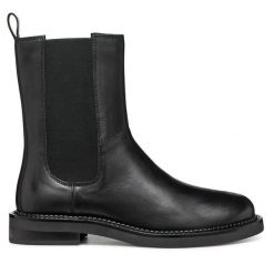 Sztyblety Geox. Czarne botki Geox, bez wzorów, bez obcasa, na płaskiej podeszwie, bez zapięcia. Za 299.99 zł.