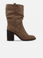 Wrangler Botki "Judy" w kolorze szarobrązowym rozmiar: 37. Brązowe botki Wrangler, bez wzorów, eleganckie, bez obcasa, bez zapięcia. Za 259.95 zł.