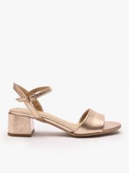 Platynowe sandały na słupku. Brązowe sandały Ryłko, bez wzorów, ze skóry, eleganckie, z okrągłym noskiem, bez obcasa, na obcasie, bez zapięcia. Za 379.99 zł.