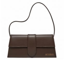 Torebka JACQUEMUS. Brązowe torebki klasyczne JACQUEMUS, bez wzorów, klasyczne, bez dodatków. Za 3,699.00 zł.