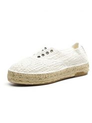 Natural world Espadryle w kolorze białym rozmiar: 39. Białe espadryle Natural World, bez wzorów, z bawełny, bez obcasa. Za 105.63 zł.