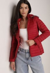 Czerwona Pikowana Kurtka Przejściowa z Kapturem z Lamówką i Ściągaczami Zidara. Czerwone kurtki Born2be, l, bez wzorów, z dresówki, z kapturem. Za 89.99 zł.