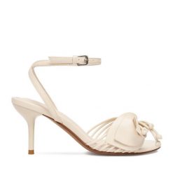 Sandały JENNY. Białe sandały Jenny, bez wzorów, bez obcasa, na szpilce, bez zapięcia. Za 139.99 zł.