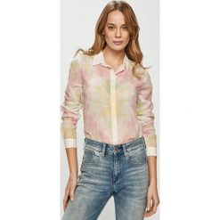 Desigual - Koszula 21SWCW41. Białe koszule Desigual, l, bez wzorów, z tkaniny, bez kołnierzyka, bez ramiączek. W wyprzedaży za 159.99 zł.