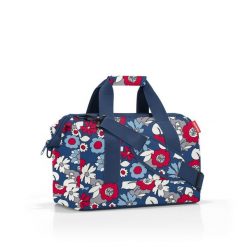Torba allrounder m florist indigo. Niebieskie torby podróżne Reisenthel, bez wzorów, na ramię. W wyprzedaży za 111.90 zł.