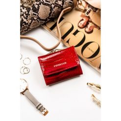 Portfel damski Peterson PTN PH32-1-RS czerwony. Czerwone portfele Peterson, bez wzorów, ze skóry. Za 69.99 zł.