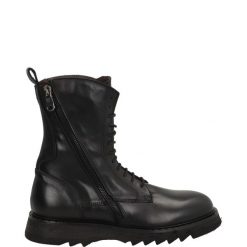 CZARNE BOTKI L8531 SAVAN NERO. Czarne botki Venezia, bez wzorów, ze skóry, bez obcasa, bez zapięcia. Za 299.00 zł.