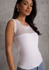 Biały Top z Bawełny Ozdobiony u Góry Koronką Berice. Białe topy Renee, m, bez wzorów, z bawełny, bez kołnierzyka, bez ramiączek. Za 29.99 zł.