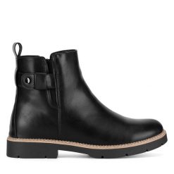 Botki Clara Barson. Czarne botki Clara Barson, bez wzorów, bez obcasa, na płaskiej podeszwie, bez zapięcia. Za 119.99 zł.