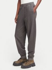 G-Star Raw Spodnie dresowe Unit D30069-D969 Szary ciemny Relaxed Fit. Szare spodnie dresowe G-Star, bez wzorów, z bawełny. Za 349.99 zł.