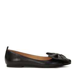 Baleriny Kazar. Czarne baleriny Kazar, bez wzorów, ze lnu, bez obcasa, bez zapięcia. Za 499.00 zł.