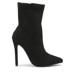 Botki DeeZee. Czarne botki DeeZee, bez wzorów, bez obcasa, na szpilce, bez zapięcia. Za 119.99 zł.