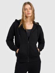 4F Bluza dresowa rozpinana z kapturem damska - czarna XS. Czarne bluzy z kapturem 4f, uniwersalny, bez wzorów, z dresówki, z kapturem, na fitness i siłownię. Za 159.99 zł.