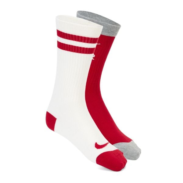 Skarpety Nike Everyday Essentials 2 pary. Czerwone skarpetki Nike, bez wzorów. Za 94.99 zł.