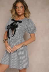 Czarna Retro Sukienka w Kratkę Vichy o Rozkloszowanym Kroju z Wiązaniem Temarea. Czarne sukienki Renee, na co dzień, l, bez wzorów, z jeansu, eleganckie, bez kołnierzyka, bez ramiączek, mini, kopertowe. W wyprzedaży za 67.99 zł.