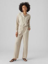 Vero Moda Spodnie w kolorze beżowym rozmiar: M. Brązowe spodnie materiałowe Vero Moda, bez wzorów, z materiału, klasyczne. Za 85.95 zł.