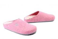 DR. BRINKMANN 320261-42 rosa, kapcie damskie. Czerwone kapcie Dr. Brinkmann, bez wzorów. Za 157.17 zł.