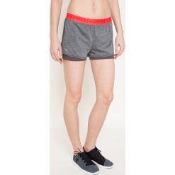Under Armour - Szorty. Szorty sportowe marki Under Armour. W wyprzedaży za 99.90 zł.