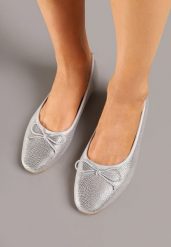 Szare Balerinki Vices z Kokardką i Tłoczeniem Imitującym Skórę Węża Mirtewi. Szare baleriny Born2be, bez wzorów, z jeansu, eleganckie, bez obcasa, na płaskiej podeszwie, bez zapięcia. Za 49.99 zł.