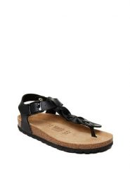 Mandel Sandały w kolorze czarnym rozmiar: 41. Czarne sandały Mandel, bez wzorów, z materiału, z otwartym noskiem, bez obcasa, bez zapięcia. Za 87.40 zł.