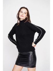 C& Jo Sweter w kolorze czarnym rozmiar: 38. Czarne swetry C& Jo, bez wzorów, ze splotem, klasyczne, bez ramiączek. Za 113.10 zł.