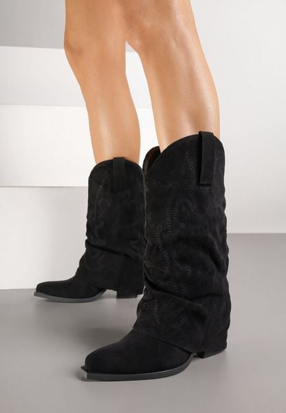 Czarne Botki Kowbojki z Cholewką Imitującą Nogawkę Zellaxie. Czarne botki Renee, z aplikacjami, z jeansu, boho, bez obcasa, na obcasie, bez zapięcia. Za 159.99 zł.