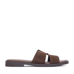 Klapki Lasocki. Brązowe klapki Lasocki, bez wzorów, bez obcasa, bez zapięcia. Za 139.99 zł.