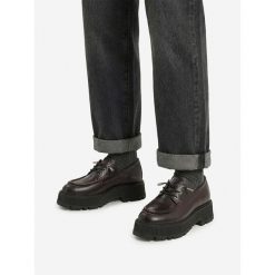 Półbuty G-Star Raw. Brązowe półbuty wsuwane G-Star Raw, bez wzorów, retro, bez obcasa, na płaskiej podeszwie. Za 399.99 zł.