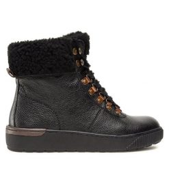 Trzewiki Go Soft. Czarne botki GO SOFT, bez wzorów, bez obcasa, na płaskiej podeszwie, bez zapięcia. Za 199.99 zł.