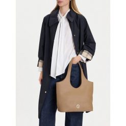 Torebka Beverly Hills Polo Club. Brązowe torebki klasyczne Beverly Hills Polo Club, bez wzorów, klasyczne, bez dodatków. Za 199.99 zł.