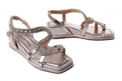 ALMA EN PENA V240736 diva bronze, sandały damskie. Żółte sandały Alma En Pena, bez wzorów, bez obcasa, na koturnie, bez zapięcia. Za 629.90 zł.