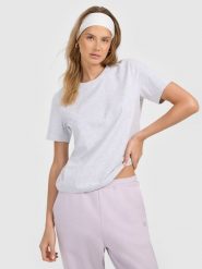 4F T-shirt regular gładki damski - szary S. Szare t-shirty 4f, s, bez wzorów, z materiału, klasyczne, bez kołnierzyka, bez ramiączek. Za 49.99 zł.