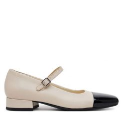 Półbuty Vagabond Shoemakers. Białe półbuty wsuwane Vagabond Shoemakers, bez wzorów, bez obcasa, na płaskiej podeszwie. Za 359.99 zł.
