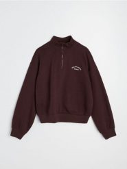 Bluza half-zip z haftowanym napisem z bawełną - czerwony. Czerwone bluzy Sinsay, l, bez wzorów, z bawełny, bez ramiączek, bez kaptura. Za 49.99 zł.