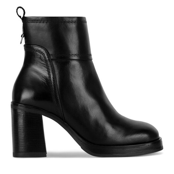 Botki Lasocki. Czarne botki Lasocki, bez wzorów, bez obcasa, na słupku, bez zapięcia. Za 289.99 zł.