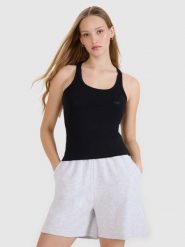 4F Top slim gładki damski - czarny S. Czarne topy 4f, s, bez wzorów, z bawełny, klasyczne, bez kołnierzyka, bez ramiączek. W wyprzedaży za 29.99 zł.