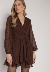 Ciemnobrązowa Sukienka o Rozkloszowanym Kroju w Kropki Liasetia. Brązowe sukienki Born2be, na co dzień, l, bez wzorów, klasyczne, bez kołnierzyka, bez ramiączek, rozkloszowane. Za 149.99 zł.