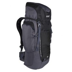 Plecak Highton 45L. Czarne plecaki Regatta, bez wzorów, z poliesteru, bez dodatków. W wyprzedaży za 349.99 zł.