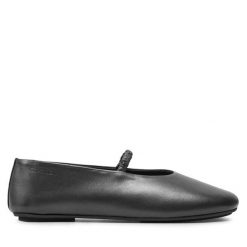 Baleriny Calvin Klein. Czarne baleriny Calvin Klein, bez wzorów, bez obcasa, bez zapięcia. Za 429.99 zł.