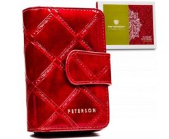 Portfel skórzany Peterson PTN 76115-PLT czerwony. Czerwone portfele Peterson, bez wzorów, z lakierowanej skóry. Za 105.99 zł.