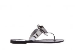 Japonki T&G Fashion 22-118 Black, Czarny/ Srebro, Guma - 35-36. Czarne japonki t&g, z aplikacjami, z gumy. W wyprzedaży za 26.10 zł.