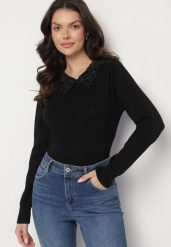 Czarny Sweter z Wiskozą z Biżuteryjnym Kołnierzykiem Avlinra. Czarne swetry Born2be, s, bez wzorów, z dzianiny, eleganckie, bez ramiączek. W wyprzedaży za 118.99 zł.