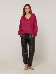 Rodier Sweter w kolorze bordowym rozmiar: XL. Czerwone swetry Rodier, xl, z aplikacjami, klasyczne, bez ramiączek. Za 214.70 zł.