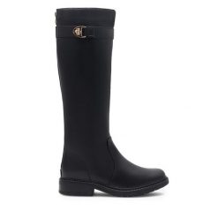 Kozaki DeeZee. Czarne kozaki DeeZee, bez wzorów, bez obcasa, na płaskiej podeszwie, bez zapięcia. Za 135.99 zł.