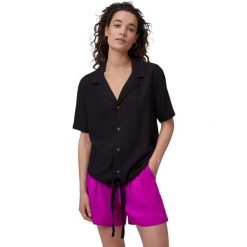 Koszula damskie O'Neill Cali Woven. Czarne koszule O'Neill, bez wzorów, z wiskozy, bez kołnierzyka, bez ramiączek. Za 290.00 zł.